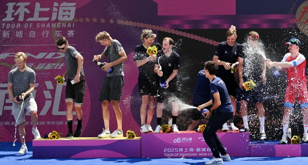 团体总成绩前三名